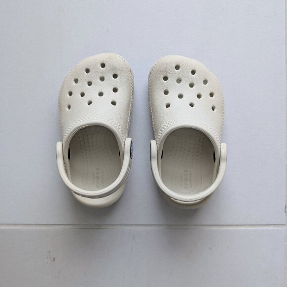Crocs - Toddler Classic Clog - Picture 2 of 8